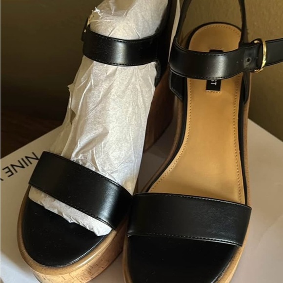Nine West Black and Tan Platform Sandals - Picture 6 of 6